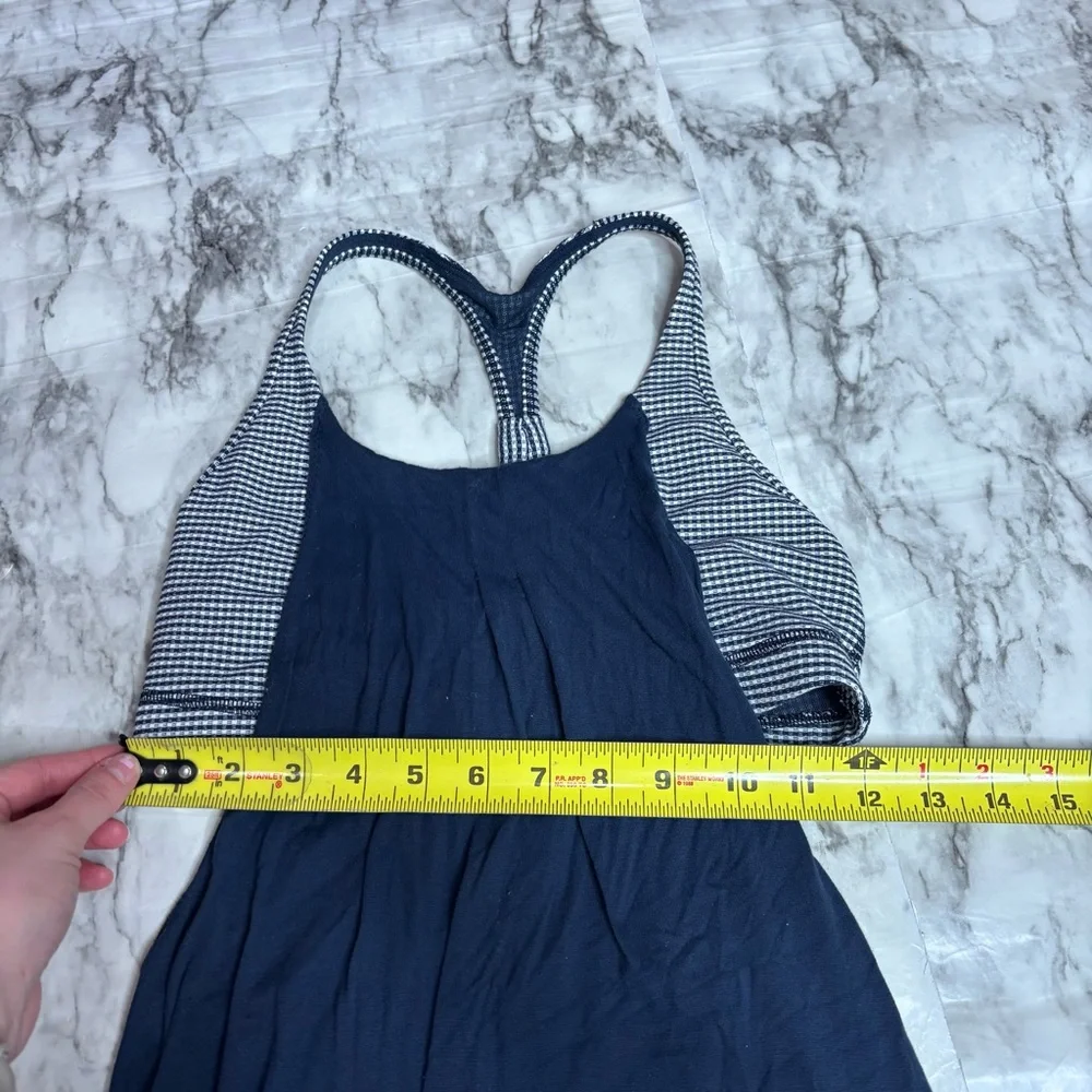 Lululemon Racerback navy blue tank top with sports bra size 4